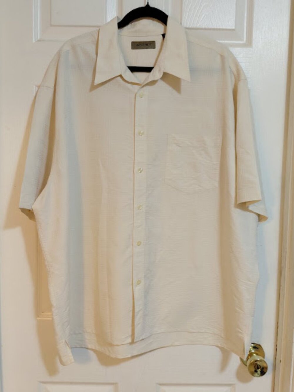 Men’s Axist XL Cream/Off-White Textured Short-Sleeve Collard Button Down Shirt